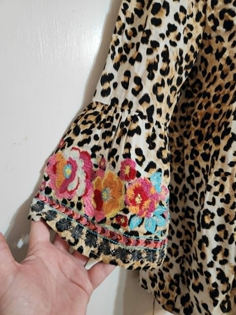 Savanna Jane Small Patchwork Applique Boho Blouse Leopard Print Floral Artsy Top - Picture 3 of 6
